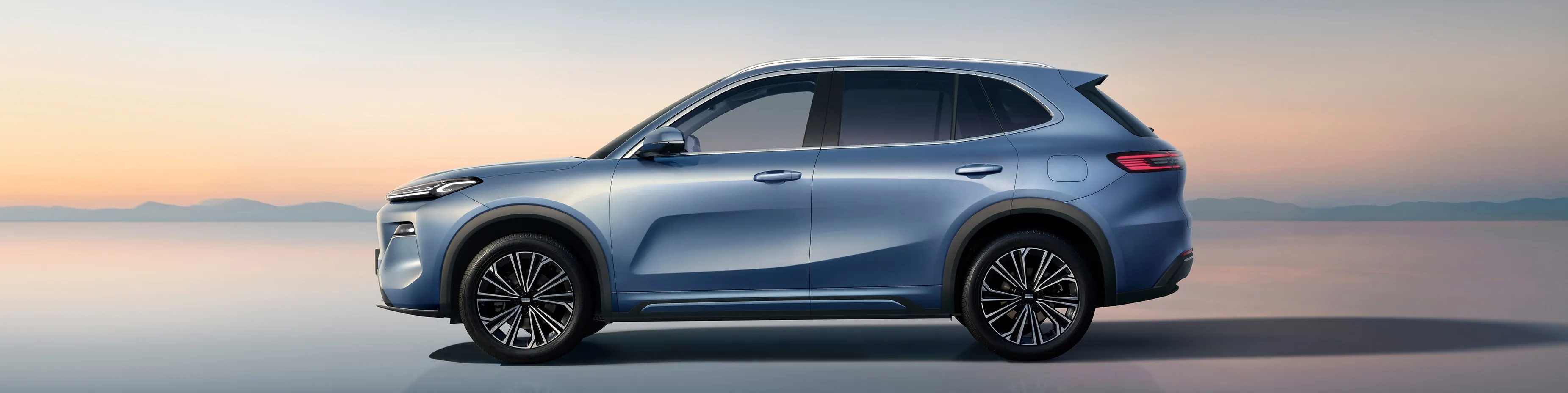 Pioneering Hybrid Streamlined Body
